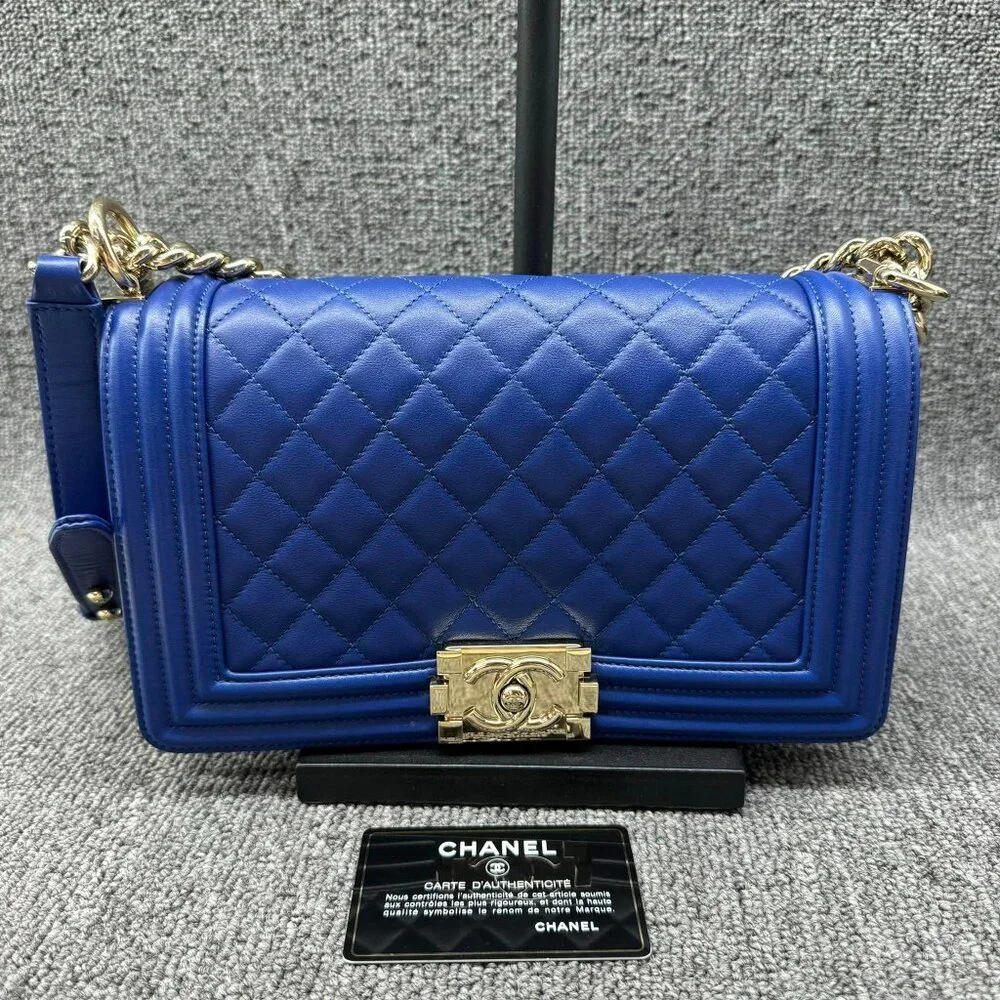 100% Authentic Chanel Boy Medium Caviar Shoulder Bag - Picture 1 of 14